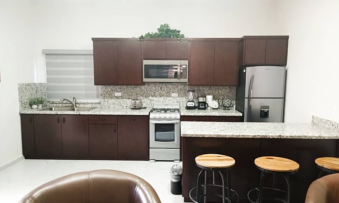 Ferrocarrilera Apartamento | New Town Condo Casamar 1 near the beach