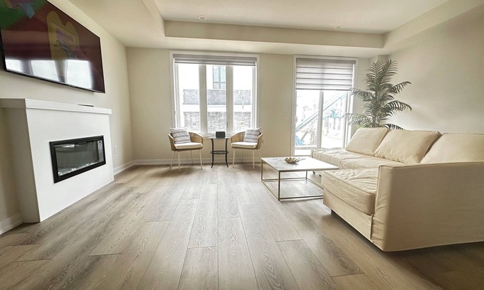 Oakville Casa | New townhouse for rent - 4 Bedrooms, 3.5 baths, 2 Car garage, WFH setup.
