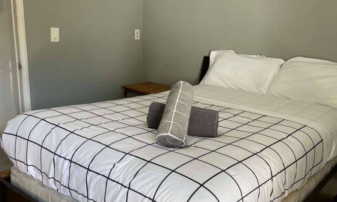 Wynwood Art District Condominio | ✨New, Trendy, Cool Wynwood Flat-12