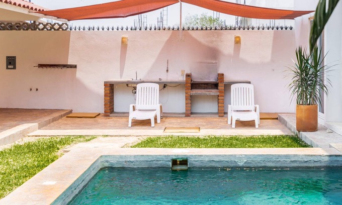 Emiliano Zapata Apartamento | NEW! Tropical Garden, Pool, BBQ, Beach 660 mts