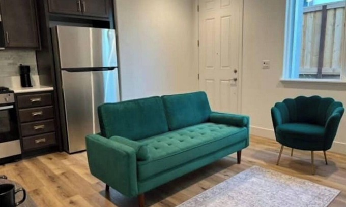 Martinez Casa | NEW! Updated guest house!