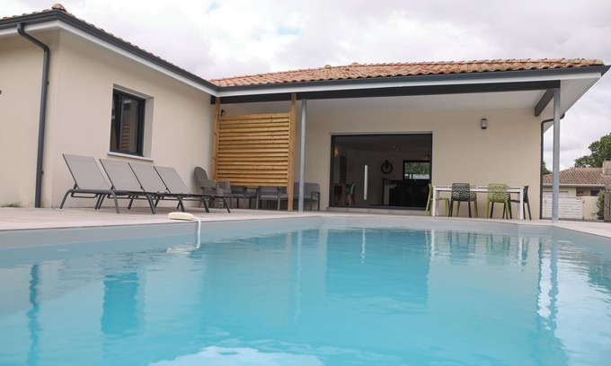 Messanges Villa | Nueva villa con piscina climatizada