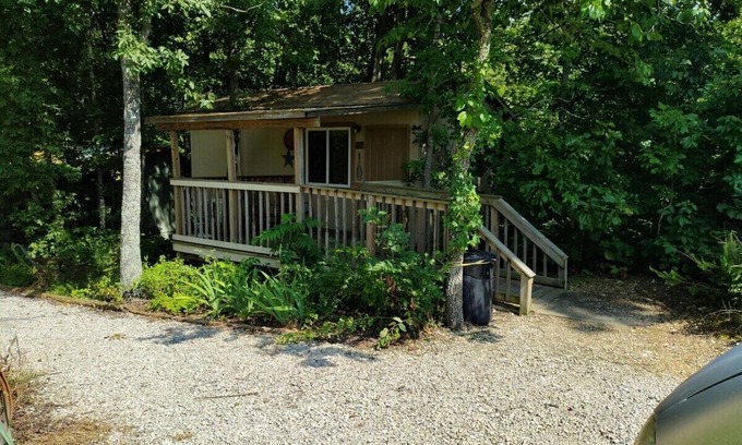 Squires Cabina | NEW! Village of Hope - Cabin #11