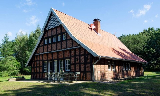 Wersen Casa | NEW: Waldhaus. Stylish half-timbered house + barrel sauna