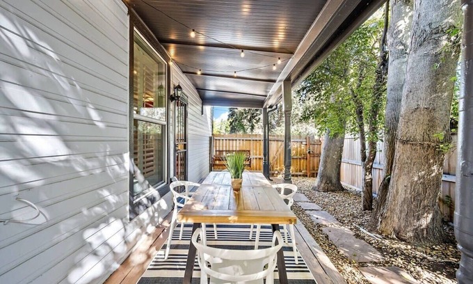 Washington Park West Casa | NEW! Walk Wash Park from our Historical Home!