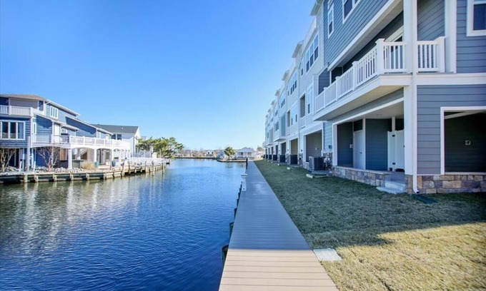 Fenwick Island Casa | New Waterfront Fenwick Home/Shared Pool/Water Access/Walk to beach/restaurants