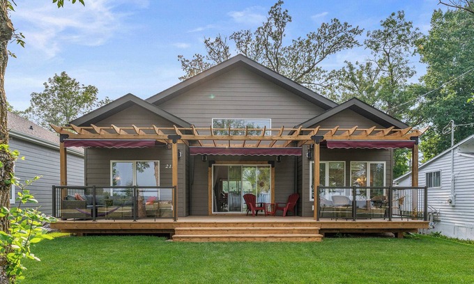 Dunnottar Cabina | New Waterfront Luxury Cabin on Lake Winnipeg