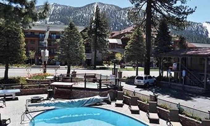 Lakeside Park Complejo | ¡Nochevieja en Stardust Lodge Resort!