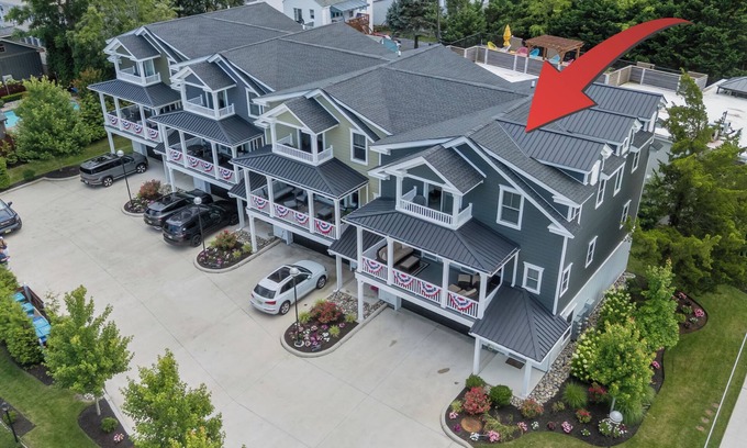 Cape May Casa | Newer Townhome in CM close to town with private parking, elevator and EV Charger