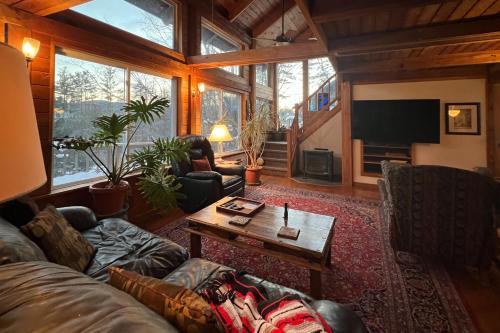 Williamsville Casa | Newfane Hill Retreat