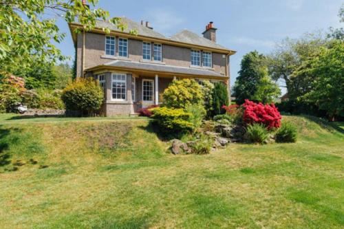 Dalavich Casa | Newholme House