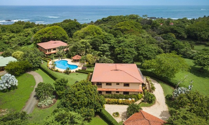 Junquillal Condominio | Newley renovated 2BR condo with pool near beach - Villa Pacifico