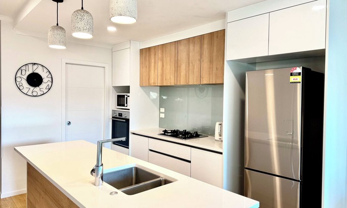 Hamilton Casa | Newly Built 3 BDMs Besides Chartwell Shopping Mall