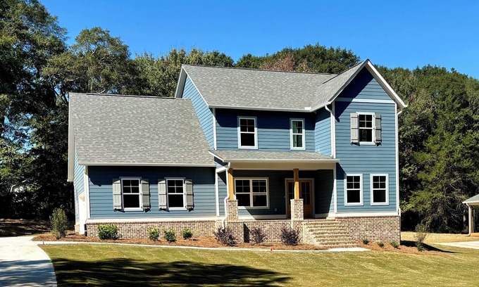 Watkinsville Casa | Newly Built 5 BR, 6 Miles to UGA, Fire Pit, Sauna, Game Room.
