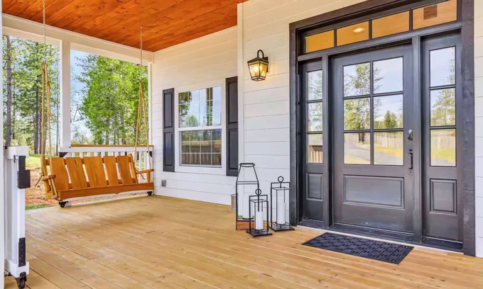 Mokelumne Hill Casa | Newly built ,6 acre modern farmhouse. A peaceful getaway for any occasion.