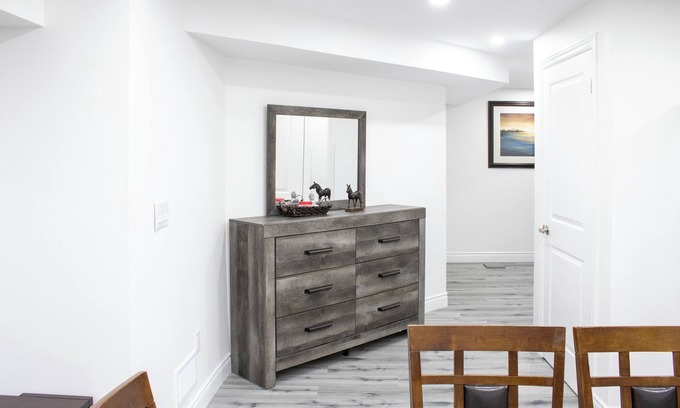 Middlesex Centre Apartamento | Newly Built basement apartment comes with two bedrooms one full washroom .