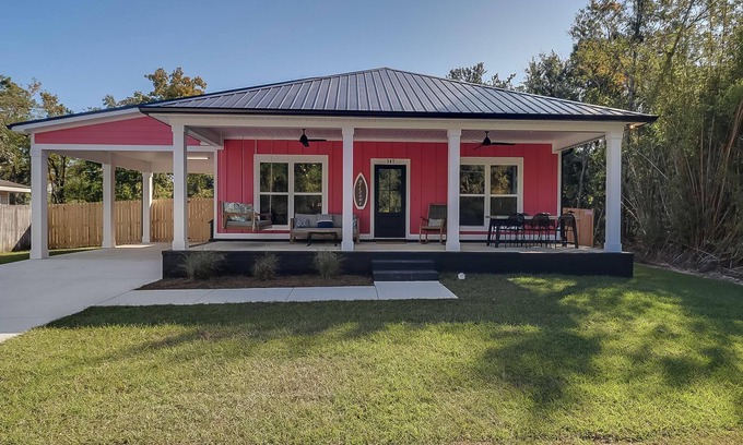 Waveland Casa | Newly Built Beach House with Fancy Upgrades! EV Charger. 0.5 Miles to the sand!