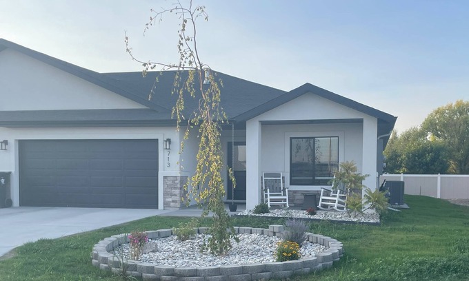 Twin Falls County Casa | Newly built Charming 3-bedroom 2-bath duplex in the beautiful town of Kimberly