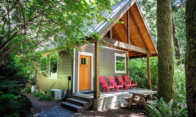 Crescent City Cabina | Cabañas de lujo recién construidas, en un entorno privado de secoya cerca del río Smith