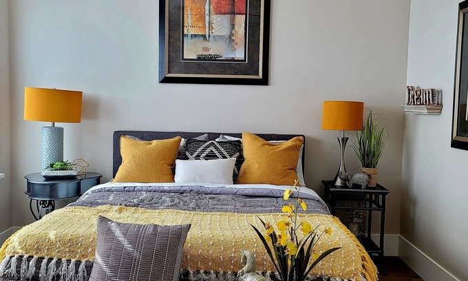 Folsom Casa | Newly built Gorgeous Guest house with private entrance