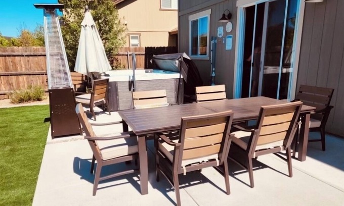 Bellemont Casa | Newly built home near downtown Flagstaff, sleeps 8, large backyard and amenities
