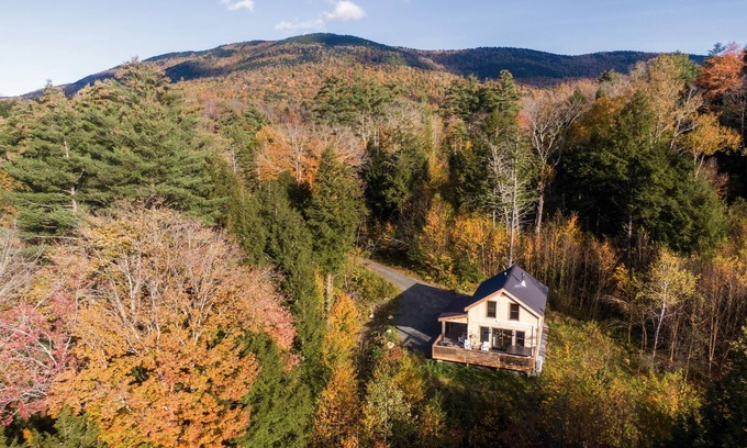 South Londonderry Cabina | Newly built Vermont secluded cabin retreat with AC and brand new Hot Tub!!!