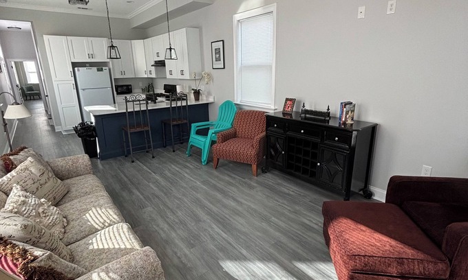 Behrman Casa | Newly Constructed 4br, 2.5ba with plenty space and sunlight
