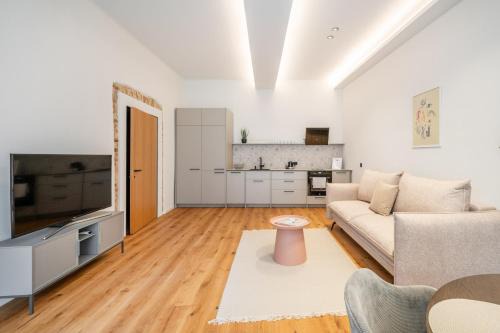 Old Town Apartamento | Newly Furnished Vilnius Town Hall Apartments by Reside Baltic
