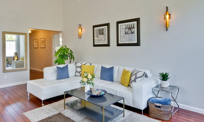 Duveneck - St. Francis Casa | Newly listed upscale 4BR/3.5BA house near Stanford with AC