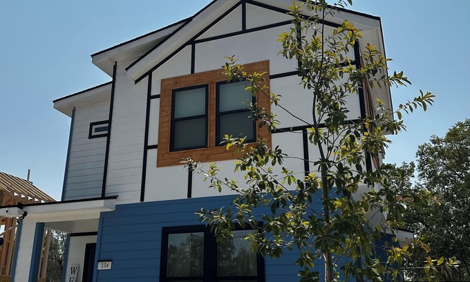 San Antonio Casa | Newly Modeled Family-Sized Condo 5 mins away from Downtown San Antonio!