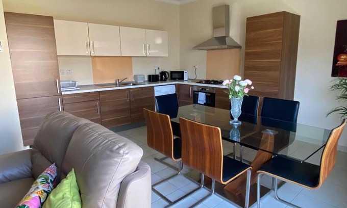 Ta' Pennellu Apartamento | Newly Refurbished Mellieha Central apartment