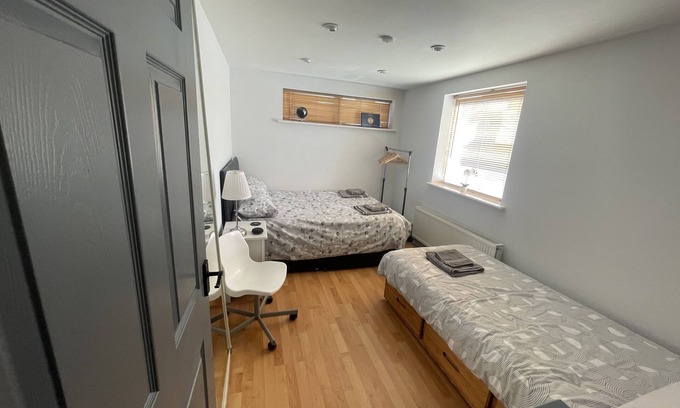 Cheltenham Apartamento | Newly refurbished Unique Apartment Cheltenham