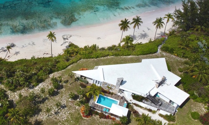 North Palmetto Point Casa | Newly Remodeled Beachfront Estate w/Pool, Views, Walk to Restaurant/Bar