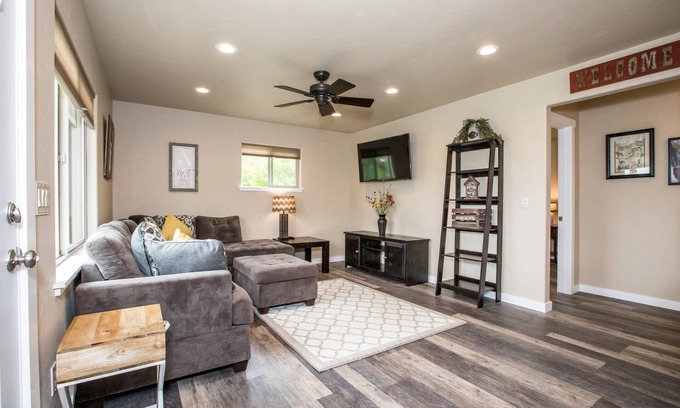 Evergreen Casa | ¡Recién remodelado 2BD 1BA Home en Kalispell! Cerca del glaciar, pescado blanco y más.