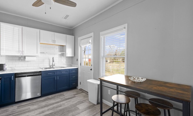 Greensboro Casa | Newly remodeled 3/1 home near Revolution Mill