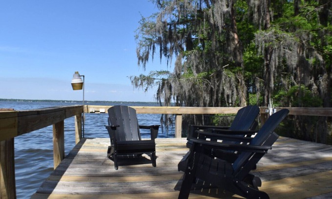 Santee Casa | Newly remodeled 3 bedroom, lakeside home