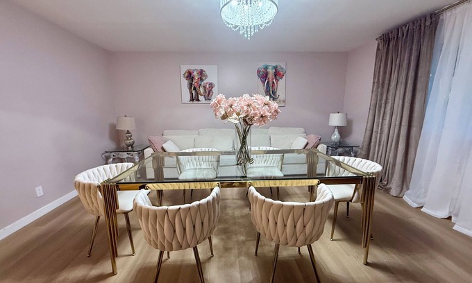 Quartz Hill Casa | Newly Remodeled 4 bedroom House
