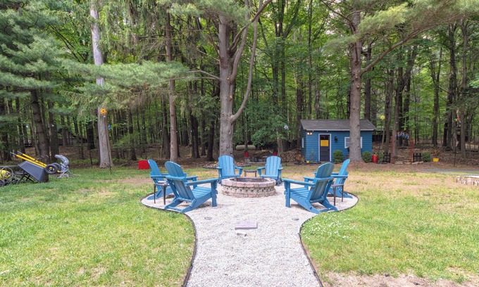 Fennville Casa | Newly remodeled affordable home half mile away from Lake Michigan access point