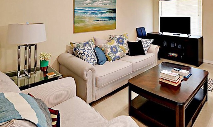 Magnolia Heights Condominio | Recientemente remodelado condominio contemporáneo de 1 dormitorio