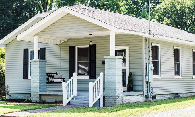 Fort Mill Casa | Newly Remodeled Downtown Fort Mill home: 3 Queens - Sleeps 6