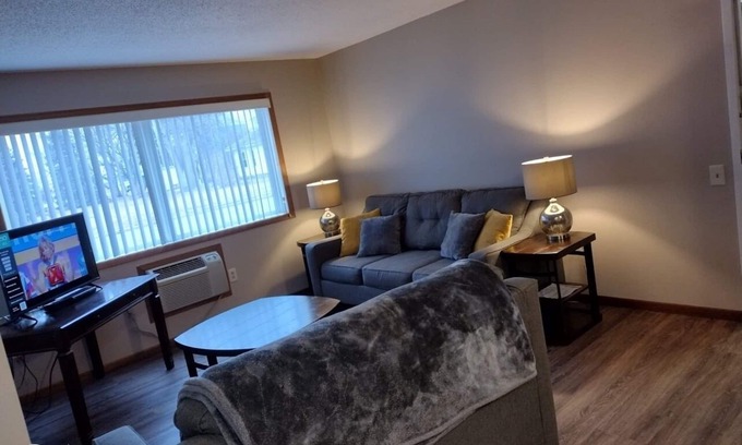 Laurel Apartamento | Newly Remodeled Fully Furnished Apartment Laurel