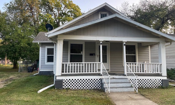 Abilene Casa | Newly remodeled home in historic Abilene KS. Pet Friendly