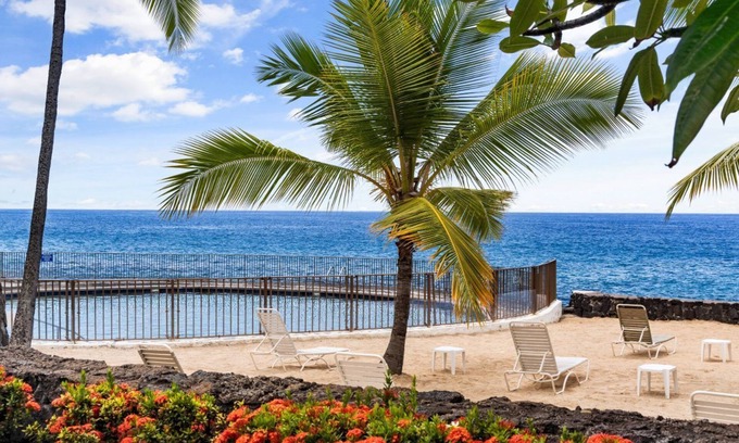 Kailua-Kona Condominio | Casa de Emdeko 136 | AC incluido | A partir de $ 188 / n