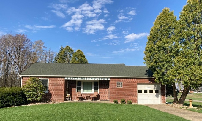 Meadville Casa | Newly remodeled, private home.