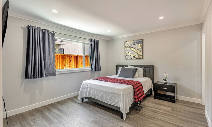 Silver Creek Casa | Newly Remodeled Spacious 5-bedroom house in SJ with FREE/WIFI/LAUNDRY/PARKINGS