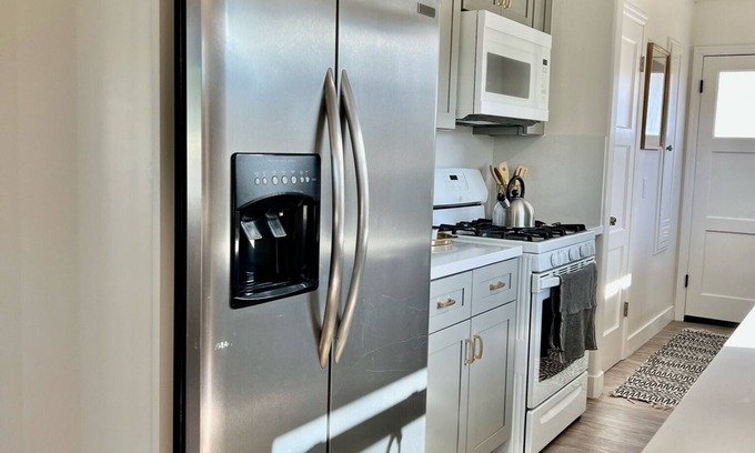 Salinas Casa | Newly remodeled spacious King suite 2bd 1b duplex