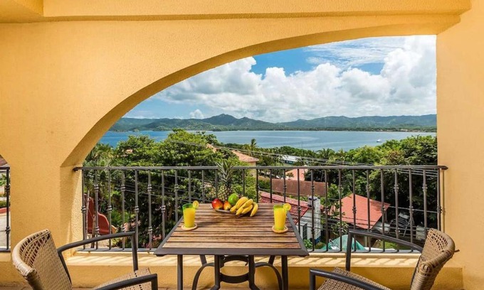 Playa Flamingo Casa | Newly remodeled unit in Flamingo with sweeping ocean views from big terrace