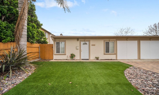 Imperial Beach Casa | Newly remodeled 2 bedroom house fast wifi in Imperial Beach