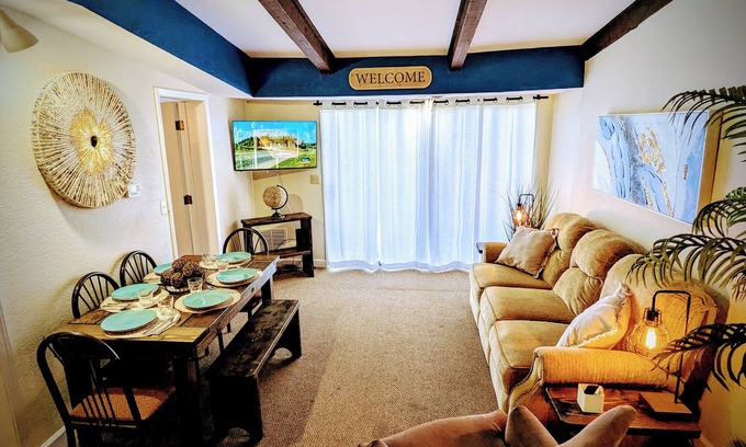 Kimberling City Condominio | NEWLY REMODELED TABLE ROCK LAKEFRONT RESORT- POOL-FUN-LAKE ACCESS