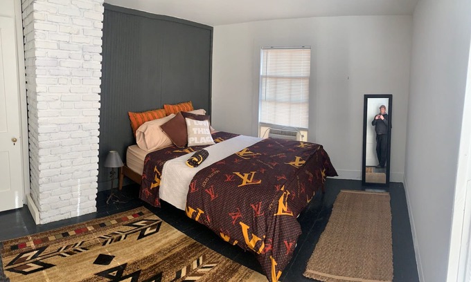 Lime Rock Casa | Newly renovated charming home , Brand new chefs kitchen very comfortable home .
